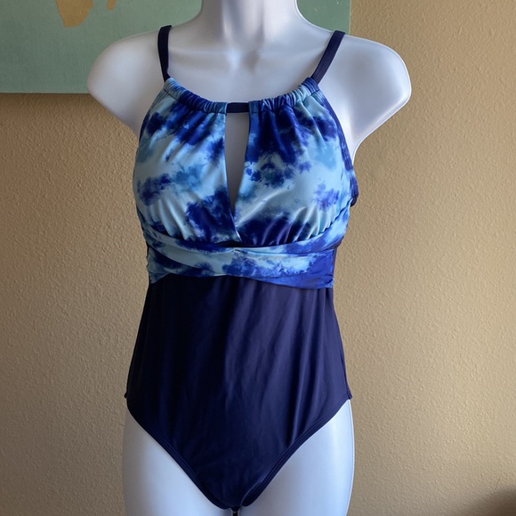 Sexy Onepiece tie dye / watercolor criss cross keyhole bust detail swimsuit - Picture 1 of 8